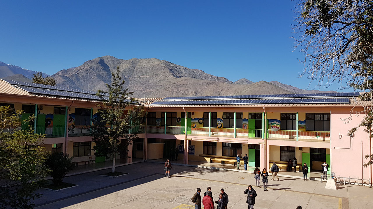 Sistemas solares para colegios: Liceo Carlos Mondaca